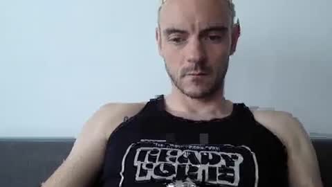 Snapshot of lupine_666 chatting on 09-15-25, 11:43 Lupine online show from 09-15-25, 11:43