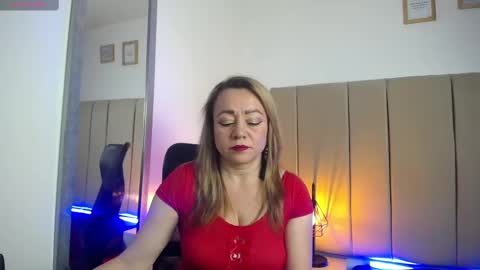 Snapshot of lupita223 chatting on 03-10-25, 12:48 Lupita223 online show from 03-10-25, 12:48