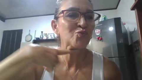 Lupita online show from 09-18-25, 07:27