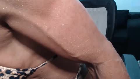 Snapshot of lusexyhot chatting on 03-03-25, 12:37 lusexyhot online show from 03-03-25, 12:37