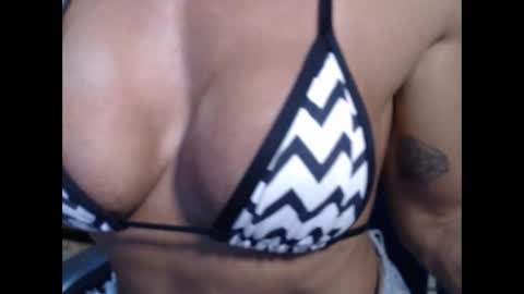 Snapshot of lusexyhot chatting on 03-12-25, 01:47 lusexyhot online show from 03-12-25, 01:47