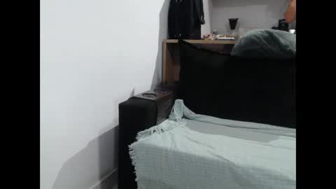 Snapshot of lusexyhot chatting on 10-18-25, 04:04 lusexyhot online show from 10-18-25, 04:04