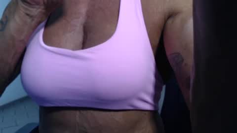Snapshot of lusexyhot chatting on 07-23-26, 05:27 lusexyhot online show from 07-23-26, 05:27