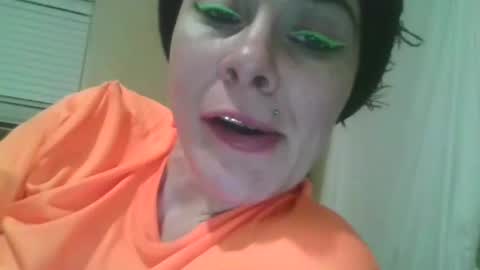 Snapshot of lushuslucy chatting on 02-26-25, 03:53 Kikithebaee online show from 02-26-25, 03:53
