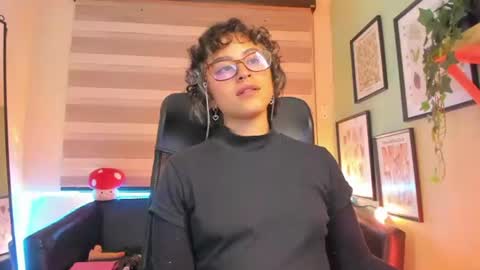 Luci   online show from 06-12-26, 11:25
