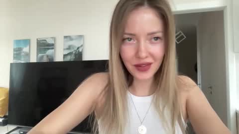 lusiluv online show from 10-13-25, 10:59