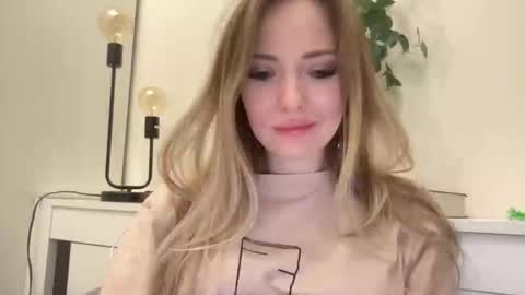 lusiluv online show from 10-17-25, 09:17