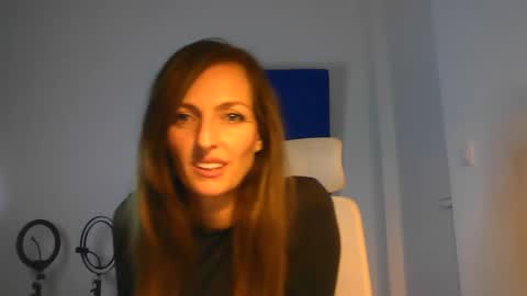 Snapshot of lusisart chatting on 12-13-25, 10:04 Lusisart online show from 12-13-25, 10:04