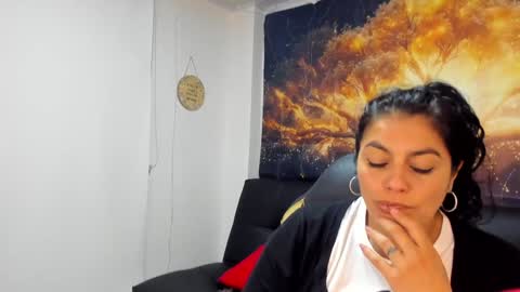 Snapshot of lust_mom chatting on 12-02-24, 05:04 Angela 3 online show from 12-02-24, 05:04