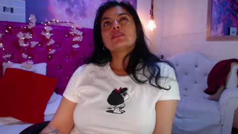 Snapshot of lust_mom chatting on 12-17-24, 10:22 Angela 3 online show from 12-17-24, 10:22
