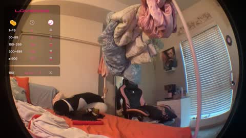 LOLA online show from 10-05-25, 01:04