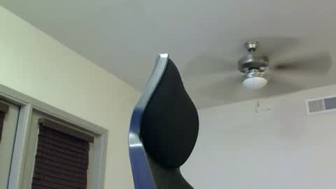 Snapshot of lustfullives chatting on 05-20-26, 04:51 LustfulLives online show from 05-20-26, 04:51