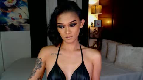 Snapshot of lustfulltrans chatting on 12-15-24, 07:57 AdriannaFowks online show from 12-15-24, 07:57