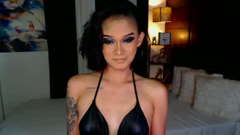Snapshot of lustfulltrans chatting on 12-17-24, 03:17 AdriannaFowks online show from 12-17-24, 03:17