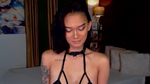 Snapshot of lustfulltrans chatting on 02-04-25, 08:38 AdriannaFowks online show from 02-04-25, 08:38