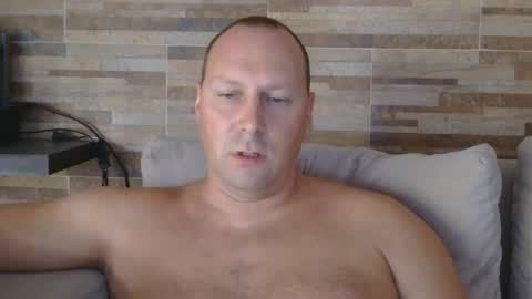 lustonfan online show from 04-03-26, 07:01