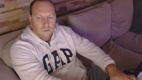 lustonfan online show from 04-22-26, 01:01