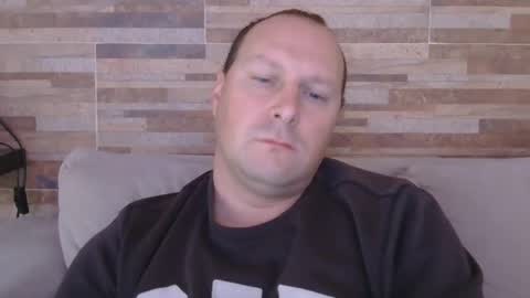 Snapshot of lustonfan chatting on 06-09-26, 12:39 lustonfan online show from 06-09-26, 12:39