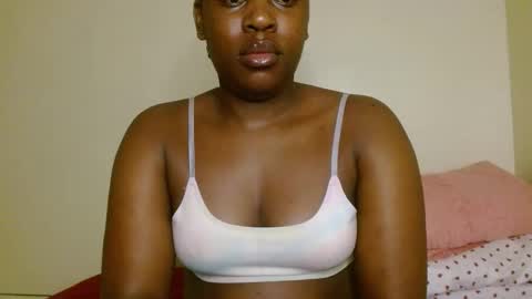 Snapshot of lustrouschoco chatting on 03-15-26, 01:44 lustrous-choco online show from 03-15-26, 01:44