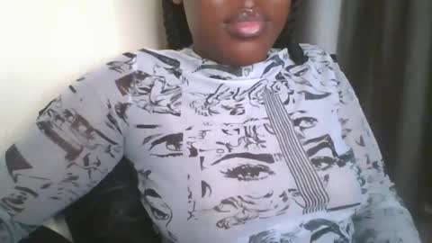 Snapshot of lustrouschoco chatting on 04-15-26, 10:32 lustrous-choco online show from 04-15-26, 10:32