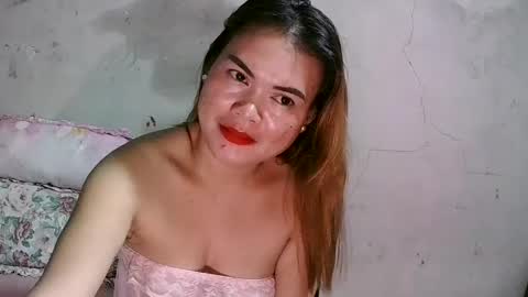 Snapshot of lusty_babe25 chatting on 07-21-26, 05:48 Flora Mae online show from 07-21-26, 05:48