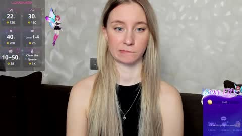 Snapshot of lusyagreenberg chatting on 12-17-24, 06:53 LusyaGreenberg online show from 12-17-24, 06:53