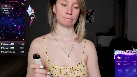 Snapshot of lusyagreenberg chatting on 02-10-25, 08:21 LusyaGreenberg online show from 02-10-25, 08:21