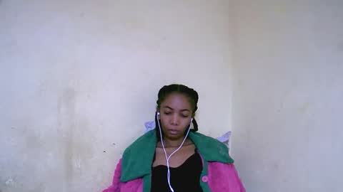 lutchia online show from 09-15-25, 12:38