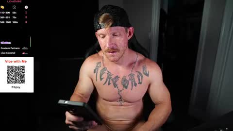 Snapshot of luther_daddy chatting on 06-11-26, 02:22 luther_daddy online show from 06-11-26, 02:22
