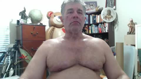 Snapshot of luv2bnakedallthetime chatting on 12-20-24, 10:11 Tony online show from 12-20-24, 10:11