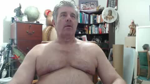 Snapshot of luv2bnakedallthetime chatting on 01-13-25, 05:02 Tony online show from 01-13-25, 05:02