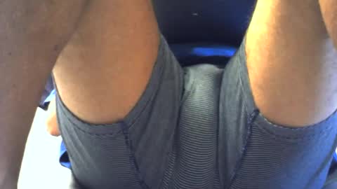 Snapshot of luv2bnakednow chatting on 05-19-26, 10:05 luv2bnakednow online show from 05-19-26, 10:05
