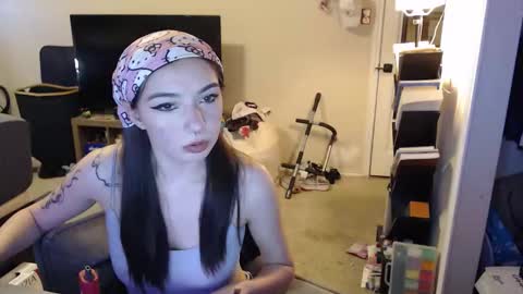 Snapshot of luvrxstarx chatting on 03-19-26, 12:03 luvrxstarx online show from 03-19-26, 12:03