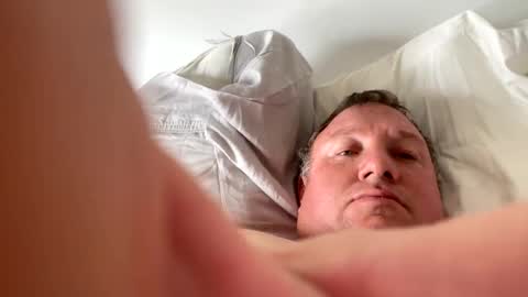 Snapshot of luvtobenude21 chatting on 02-06-25, 03:31 Joe and Sarah online show from 02-06-25, 03:31