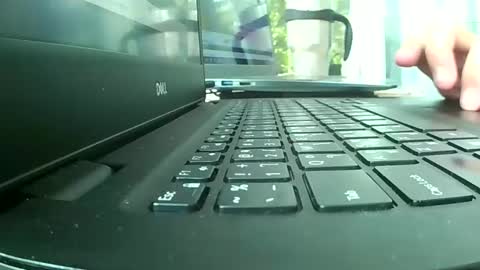 Bee Bee online show from 03-26-26, 06:41