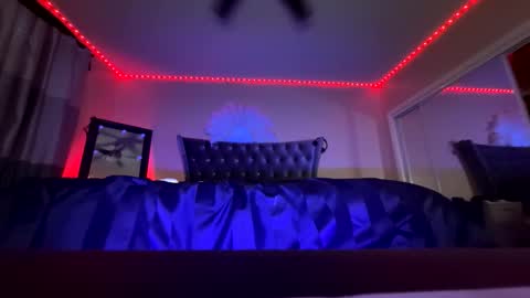 luvvlee online show from 10-13-25, 02:28