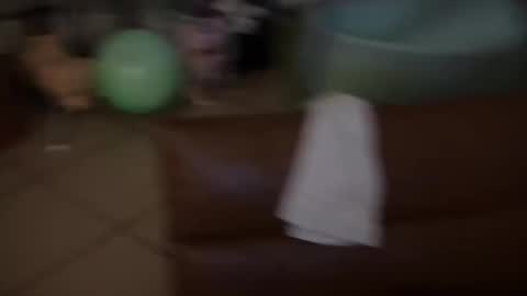 LUVV online show from 10-21-25, 04:02