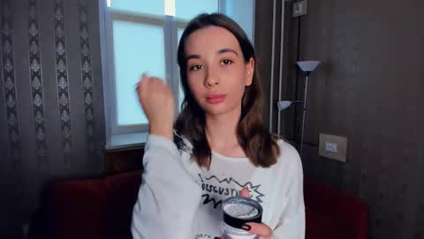 Eliza online show from 11-08-25, 11:54