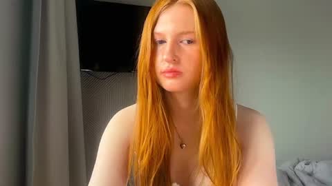 Snapshot of lux_angel chatting on 06-11-26, 12:19 lux_angel online show from 06-11-26, 12:19