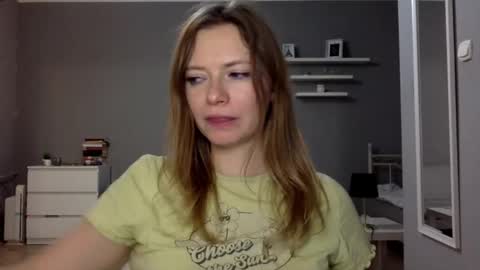 Millie online show from 11-06-25, 10:43