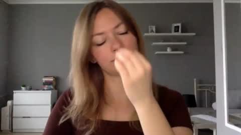 Millie online show from 11-09-25, 08:01