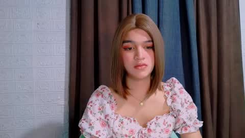 queen lux online show from 04-04-26, 01:48