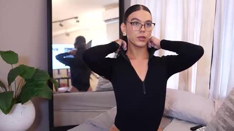 Luxa  online show from 04-07-26, 12:49