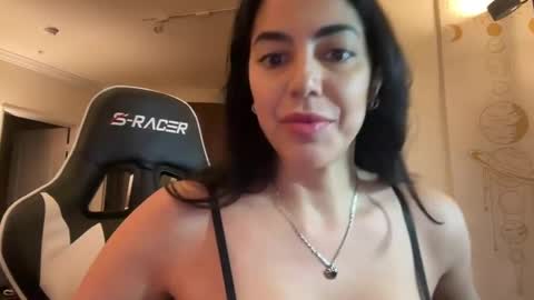 luxcher22 online show from 03-05-25, 03:18