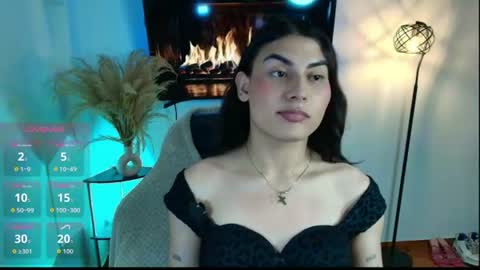 Snapshot of luxesary chatting on 08-08-26, 12:35 LuxeSary online show from 08-08-26, 12:35