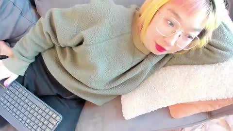 Snapshot of luxgray chatting on 12-03-24, 07:22 LuxGray online show from 12-03-24, 07:22