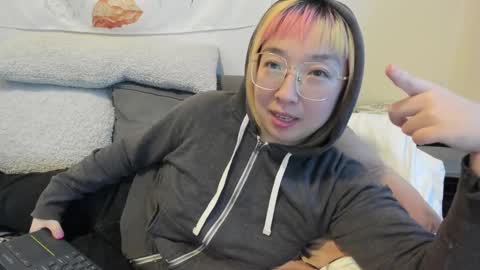 Snapshot of luxgray chatting on 12-09-24, 09:16 LuxGray online show from 12-09-24, 09:16