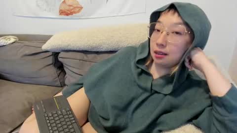 Snapshot of luxgray chatting on 03-05-25, 03:08 LuxGray online show from 03-05-25, 03:08