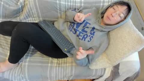 Snapshot of luxgray chatting on 10-17-25, 09:50 LuxGray online show from 10-17-25, 09:50