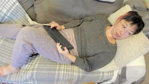 Snapshot of luxgray chatting on 10-18-25, 10:32 LuxGray online show from 10-18-25, 10:32